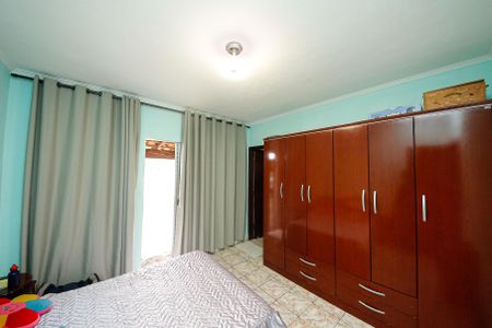 Casa à venda com 200m², 3 quartos e 2 vagasSuíte 2