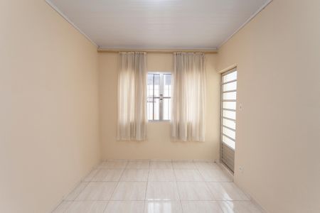 Casa para alugar com 180m², 2 quartos e 4 vagasSala