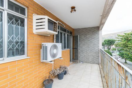 Apartamento à venda com 88m², 2 quartos e 1 vaga Apartamento à venda com 88m², 2 quartos e 1 vagaVaranda da Sala