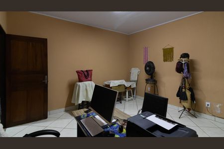 Casa à venda com 90m², 2 quartos e 4 vagasQuarto 2