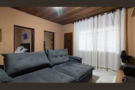 Casa à venda com 90m², 2 quartos e 4 vagasSala