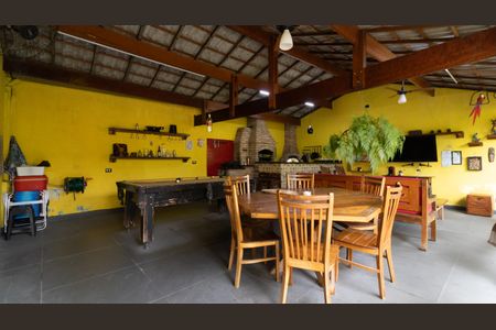 Casa à venda com 90m², 2 quartos e 4 vagasEspaço Gourmet