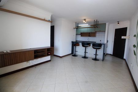 Apartamento à venda com 110m², 2 quartos e 2 vagasSala