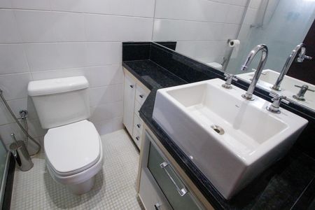 Apartamento à venda com 110m², 2 quartos e 2 vagasBanheiro 1