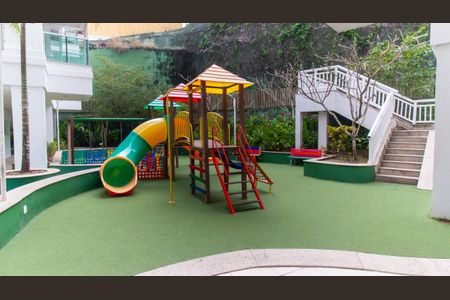 Apartamento à venda com 90m², 2 quartos e 1 vagaÁrea comum