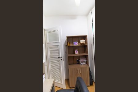 Apartamento à venda com 90m², 2 quartos e 1 vagaCloset 