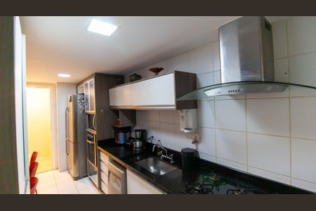 Apartamento à venda com 90m², 2 quartos e 1 vagaCozinha