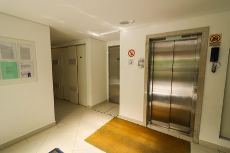 Apartamento à venda com 58m², 2 quartos e 1 vagaHall de entrada