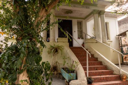 Casa à venda com 965m², 4 quartos e 4 vagasQuintal da Frente