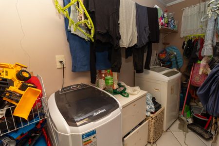 Casa à venda com 965m², 4 quartos e 4 vagasCasa 2 - Área de Serviço