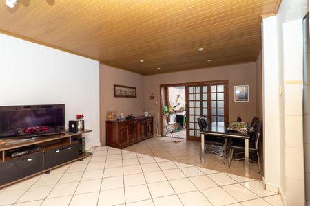 Casa à venda com 965m², 4 quartos e 4 vagasCasa 2 - Sala