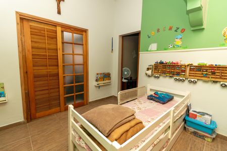 Casa à venda com 965m², 4 quartos e 4 vagasCasa 2 - Quarto 1