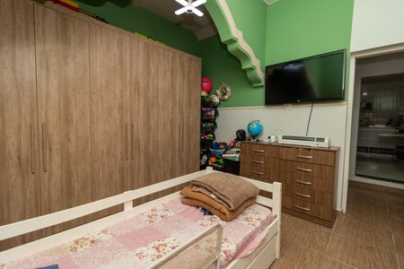 Casa à venda com 965m², 4 quartos e 4 vagasCasa 2 - Quarto 1