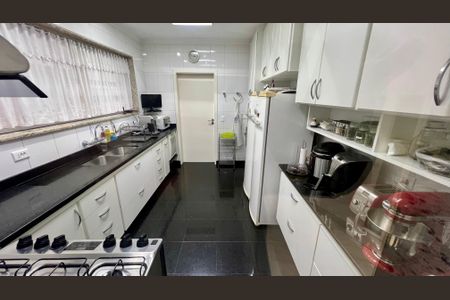 Apartamento à venda com 290m², 3 quartos e 2 vagasCozinha