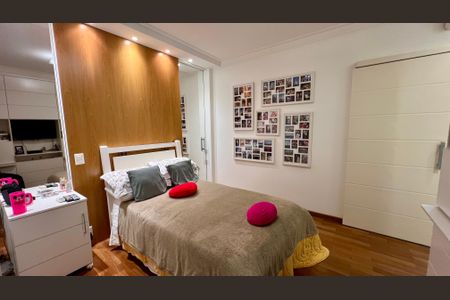 Apartamento à venda com 290m², 3 quartos e 2 vagasSuíte 2