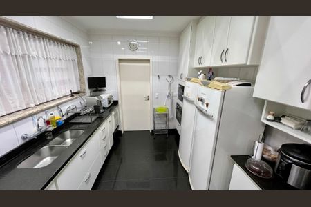 Apartamento à venda com 290m², 3 quartos e 2 vagasCozinha