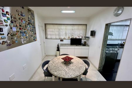 Apartamento à venda com 290m², 3 quartos e 2 vagasCopa