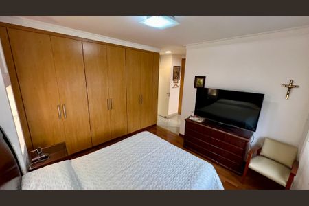 Apartamento à venda com 290m², 3 quartos e 2 vagasSuíte 3