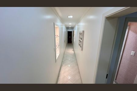 Apartamento à venda com 290m², 3 quartos e 2 vagasCorredor