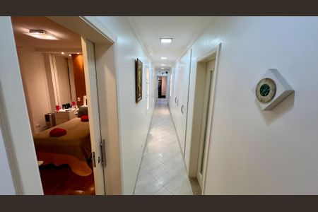 Apartamento à venda com 290m², 3 quartos e 2 vagasCorredor