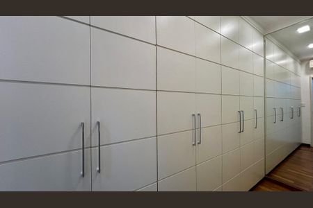 Apartamento à venda com 290m², 3 quartos e 2 vagasCloset da suíte 2