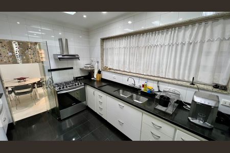 Apartamento à venda com 290m², 3 quartos e 2 vagasCozinha