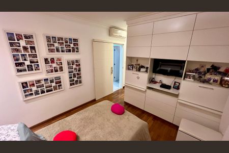 Apartamento à venda com 290m², 3 quartos e 2 vagasSuíte 2