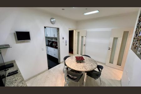 Apartamento à venda com 290m², 3 quartos e 2 vagasCopa