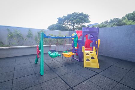 Apartamento para alugar com 36m², 2 quartos e sem vaga Apartamento para alugar com 36m², 2 quartos e sem vagaÁrea comum - Playground