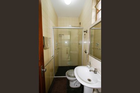 Casa à venda com 340m², 4 quartos e 2 vagasBanheiro de serviço