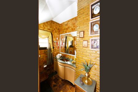 Casa à venda com 340m², 4 quartos e 2 vagasLavabo