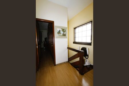 Casa à venda com 340m², 4 quartos e 2 vagasCorredor