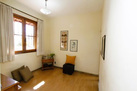 Casa à venda com 340m², 4 quartos e 2 vagasSala 2