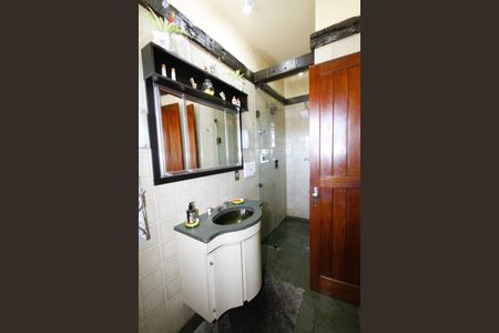 Casa à venda com 340m², 4 quartos e 2 vagasBanheiro da Suíte