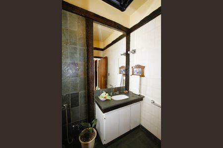 Casa à venda com 340m², 4 quartos e 2 vagasBanheiro Social