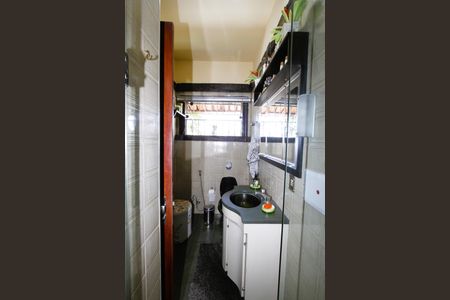 Casa à venda com 340m², 4 quartos e 2 vagasBanheiro da Suíte