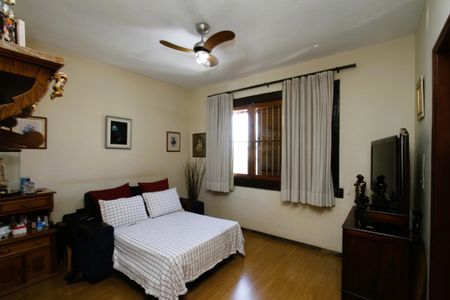 Casa à venda com 340m², 4 quartos e 2 vagas Suíte