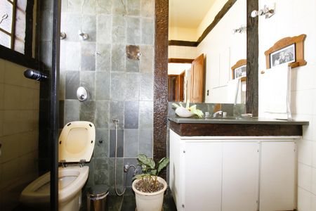 Casa à venda com 340m², 4 quartos e 2 vagasBanheiro Social