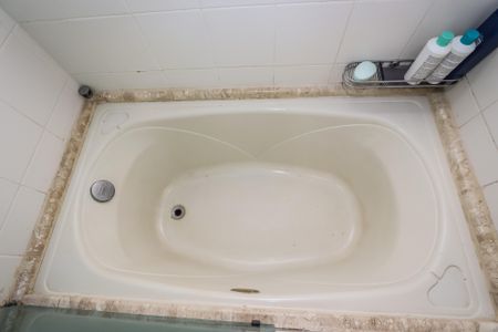 Apartamento à venda com 63m², 2 quartos e 1 vaga Apartamento à venda com 63m², 2 quartos e 1 vagaBanheiro da Suite