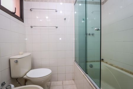 Apartamento à venda com 63m², 2 quartos e 1 vaga Apartamento à venda com 63m², 2 quartos e 1 vagaBanheiro da Suite