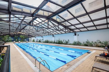 Apartamento à venda com 63m², 2 quartos e 1 vaga Apartamento à venda com 63m², 2 quartos e 1 vagaÁrea comum - Piscina Coberta