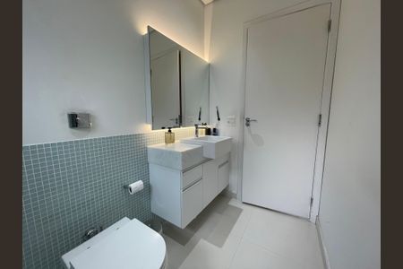 Casa à venda com 449m², 3 quartos e 4 vagas Casa à venda com 449m², 3 quartos e 4 vagasBanheiro 2