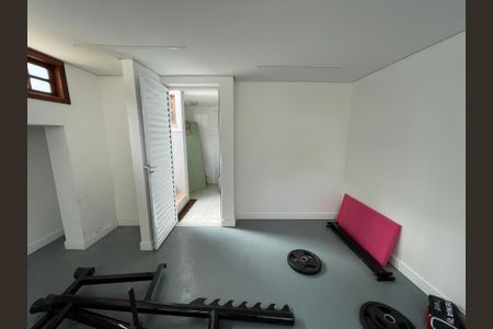 Casa à venda com 449m², 3 quartos e 4 vagas Casa à venda com 449m², 3 quartos e 4 vagasAcademia