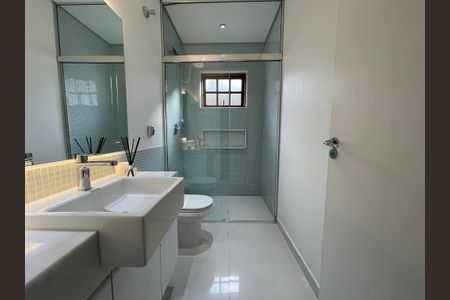 Casa à venda com 449m², 3 quartos e 4 vagas Casa à venda com 449m², 3 quartos e 4 vagasBanheiro 1