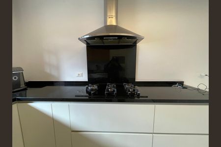 Casa à venda com 449m², 3 quartos e 4 vagas Casa à venda com 449m², 3 quartos e 4 vagasCozinha