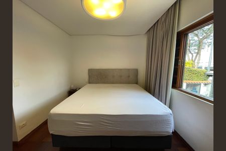 Casa à venda com 449m², 3 quartos e 4 vagas Casa à venda com 449m², 3 quartos e 4 vagasQuarto 3