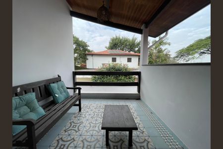 Casa à venda com 449m², 3 quartos e 4 vagas Casa à venda com 449m², 3 quartos e 4 vagasVaranda