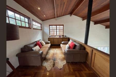 Casa à venda com 449m², 3 quartos e 4 vagas Casa à venda com 449m², 3 quartos e 4 vagasSala de Estar