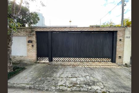 Casa à venda com 449m², 3 quartos e 4 vagas Casa à venda com 449m², 3 quartos e 4 vagasFachada