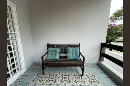 Casa à venda com 449m², 3 quartos e 4 vagas Casa à venda com 449m², 3 quartos e 4 vagasVaranda